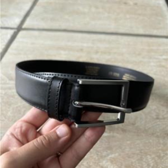 BRAND NEW Black Leather Mens Belt - 80 CM - Picture 1 of 2